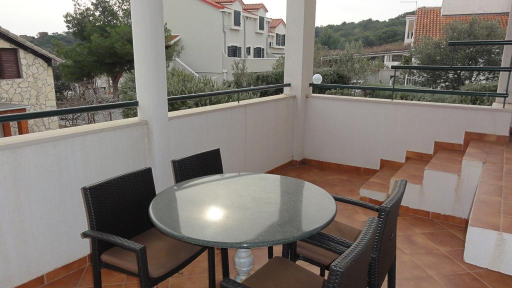 Villa Dvorine Tisno Exterior foto