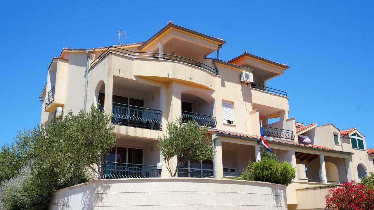 Villa Dvorine Tisno Exterior foto